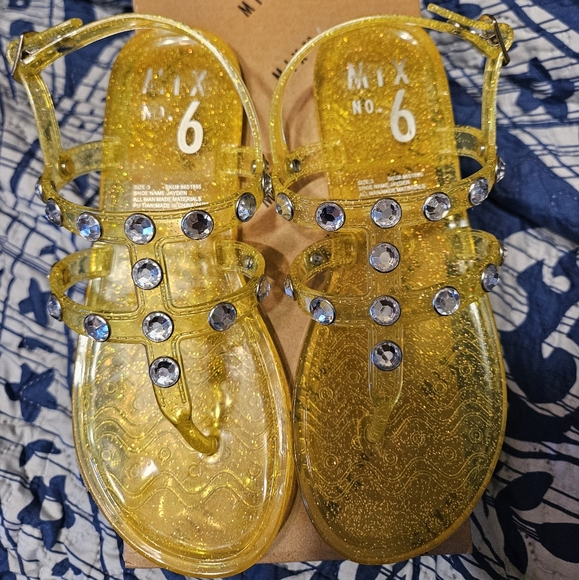 Kids Sandals - Picture 1 of 3